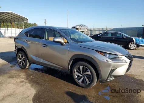 2021 Lexus Nx 300 Base z USA, uszkodzony, nr VIN JTJGARBZ2M5032322